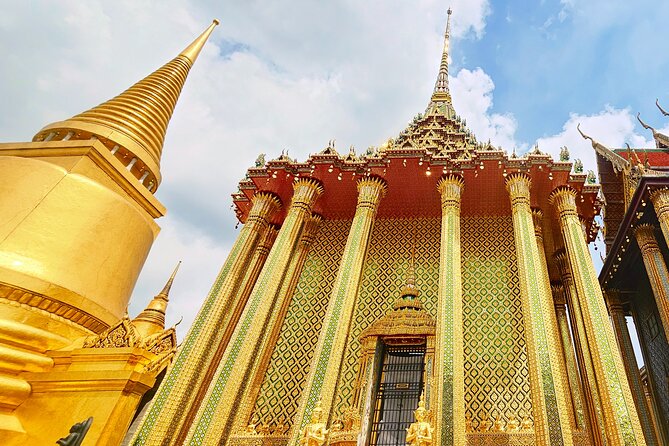 Bangkok Grand Palace and Temples Private Tour - Wat Phra Kaew and the Emerald Buddha: the main event inside the Grand Palace grounds