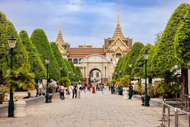 Bangkok Grand Palace and Temples Private Tour - Wat Pho: the Reclining Buddha and traditional massage origins