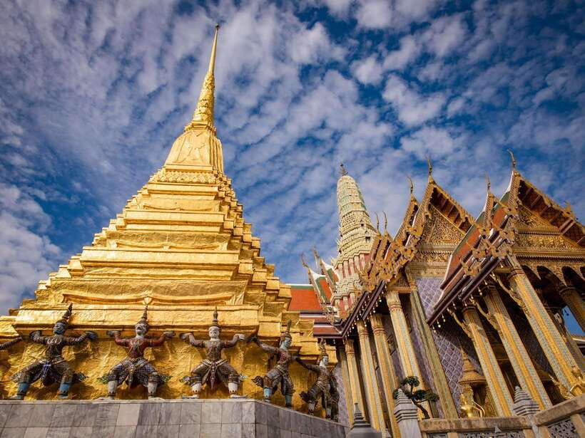 Bangkok: Grand Palace and Wat Phra Kaew Guided Walking Tour - Entering the Grand Palace grounds: where the architecture actually teaches