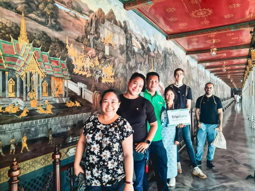Bangkok: Grand Palace and Wat Phra Kaew Guided Walking Tour - Wat Phra Kaew: seeing the Emerald Buddha without missing the meaning