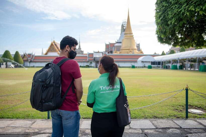 Bangkok: Grand Palace and Wat Phra Kaew Guided Walking Tour - Pace, group size, and how your guide shapes the day
