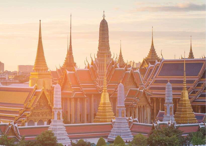 Bangkok: Grand Palace & Emerald Buddha Entry with Audioguide - Audioguide via Mobile App: Helpful Structure, Mixed Depth