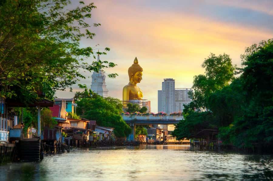 Bangkok: Grand Palace, Wat Arun & Giant Buddha Iconic Tour - Key things to know before you go