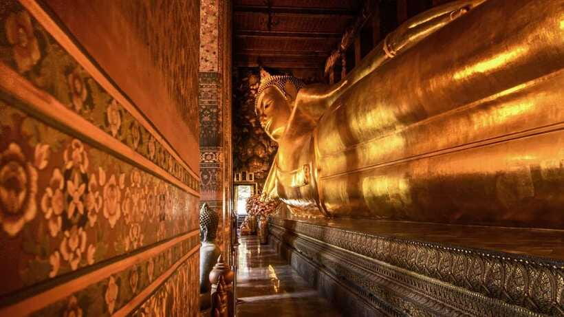 Bangkok: Grand Palace, Wat Pho, and Wat Arun Guided Tour - What to bring and what to wear so the day doesn’t drain you