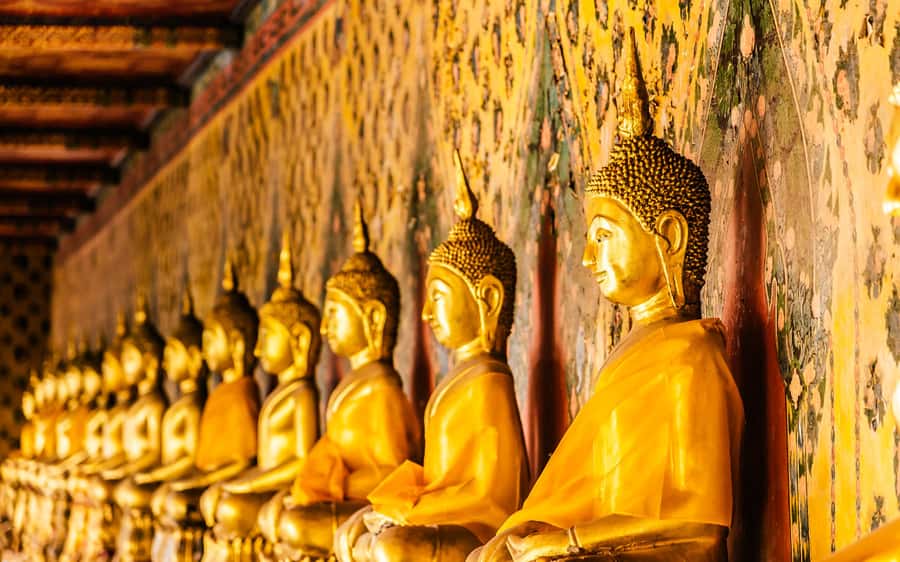 Bangkok: Grand Palace, Wat Pho, & Wat Arun Walking Tour - Key highlights that make this Bangkok temple loop work