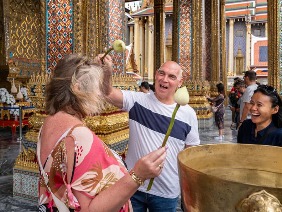 Bangkok: Grand Palace, Wat Pho with Mango Dessert Tastings - Who This Tour Suits Best