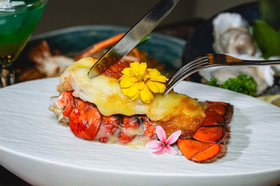 Bangkok: Great Harbour International Buffet - The “international buffet” concept, explained in real-life terms