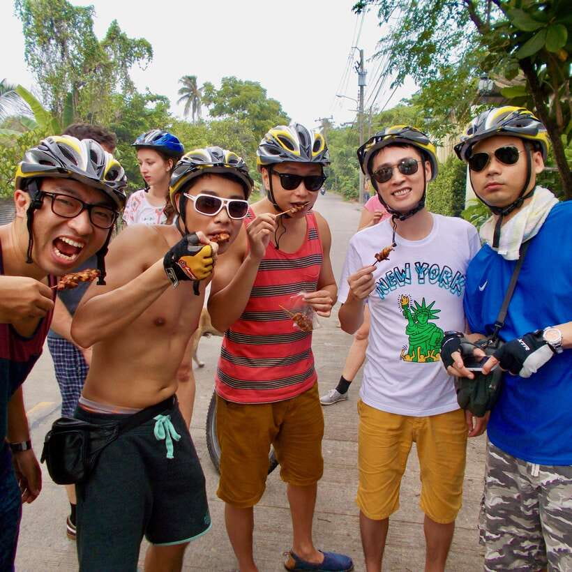 Bangkok green oasis guided bike tour with boat ride - Biking the Phra Pradaeng green escape