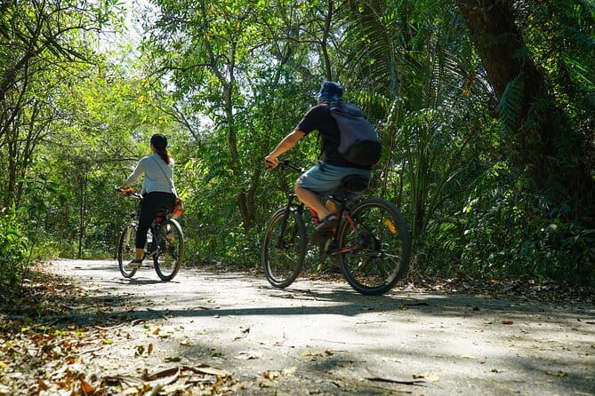 Bangkok Green Oasis Nature Bike Tour - Stop 1: Chao Phraya River—start strong with a clean setup