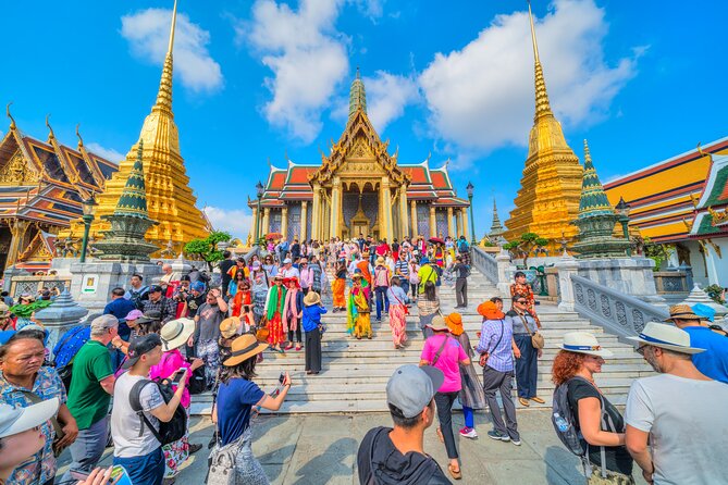 Bangkok Guided Temple Tour With Lunch Private - Gems Gallery Bangkok: A Quick Detour That Explains the Trade