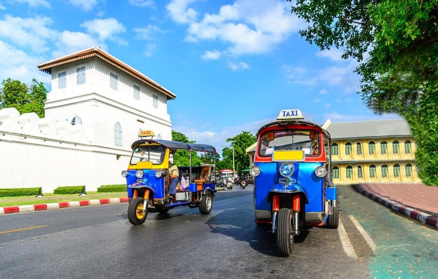 Bangkok: Guided Tour in a Typical Thai Tuk-Tuk - Price and value: what $28 buys you in two hours