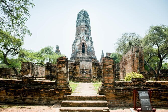 Bangkok Half Day Guided Tour: Grand Palace, Wat Arun & Wat Pho - Wat Arun at the River: The Temple of Dawn Moment
