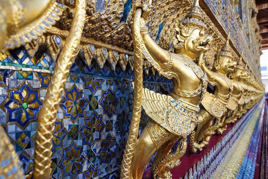 Bangkok: Half-Day Temple and Grand Palace Group Tour - Wat Trimitr: the 15-foot solid gold Buddha start