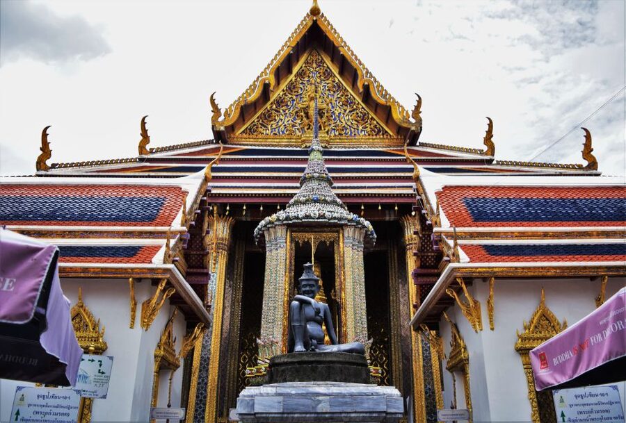 Bangkok: Half-Day Temple and Grand Palace Private Tour - Grand Palace Public Areas: Where Architecture Meets Ceremony