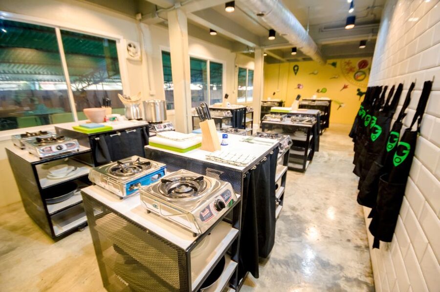 Bangkok: Half-Day Thai Cooking Class in Bangrak District - Dietary needs and Thai comfort food: halal, vegetarian, and seafood changes