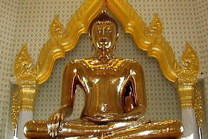 Bangkok Heritage Highlights: Grand Palace & Three Temples Tour - Meeting at BTS Saphan Taksin or getting picked up at your hotel