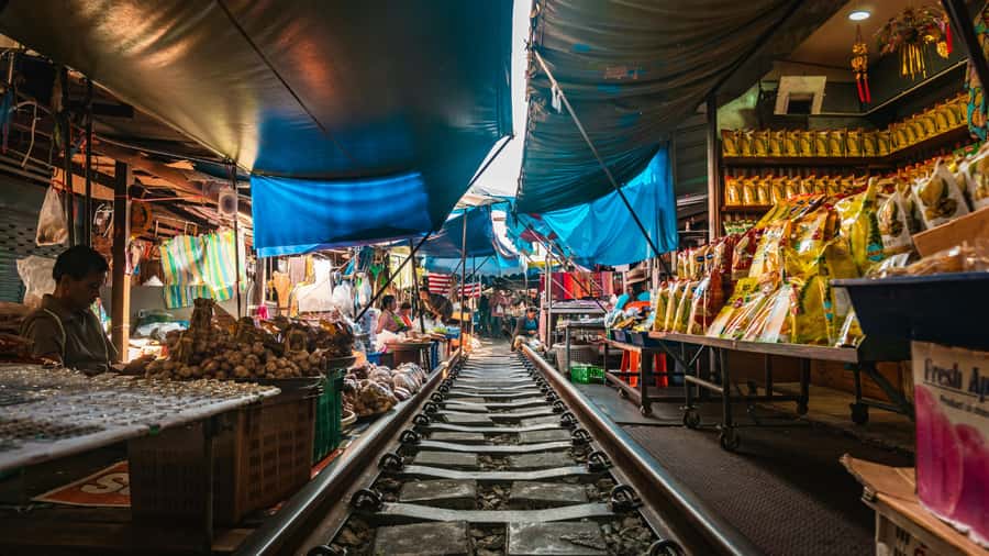 Bangkok highlight: Floating Market, Train Market & Ayutthaya - Key highlights worth getting excited about