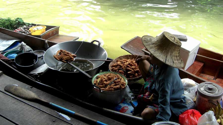 Bangkok highlight: Floating Market, Train Market & Ayutthaya - How the day is paced (and where you end up)