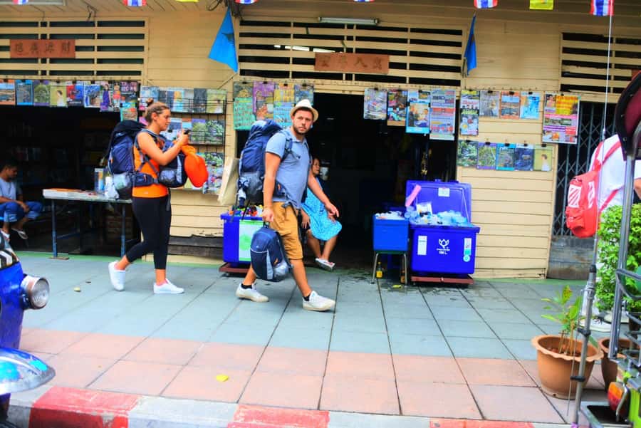 Bangkok: Highlights, Temples, and Canal Tour with Lunch - River City Bangkok start: easy meeting point, warm day reality