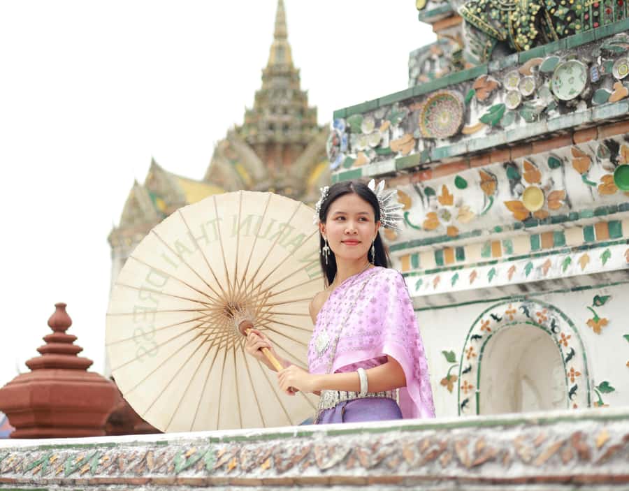 Bangkok: Highlights tour with Grand Palace & Floating Market - Maeklong Railway Market: The Active Track Adds Real Drama