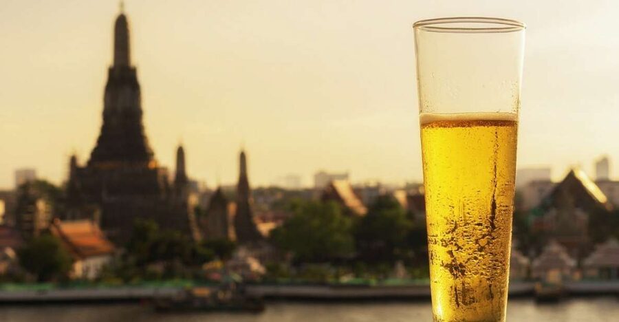 Bangkok: Historical Temples Tour & Hidden Bar at Sunset - A 3-hour evening plan built for cooler Bangkok