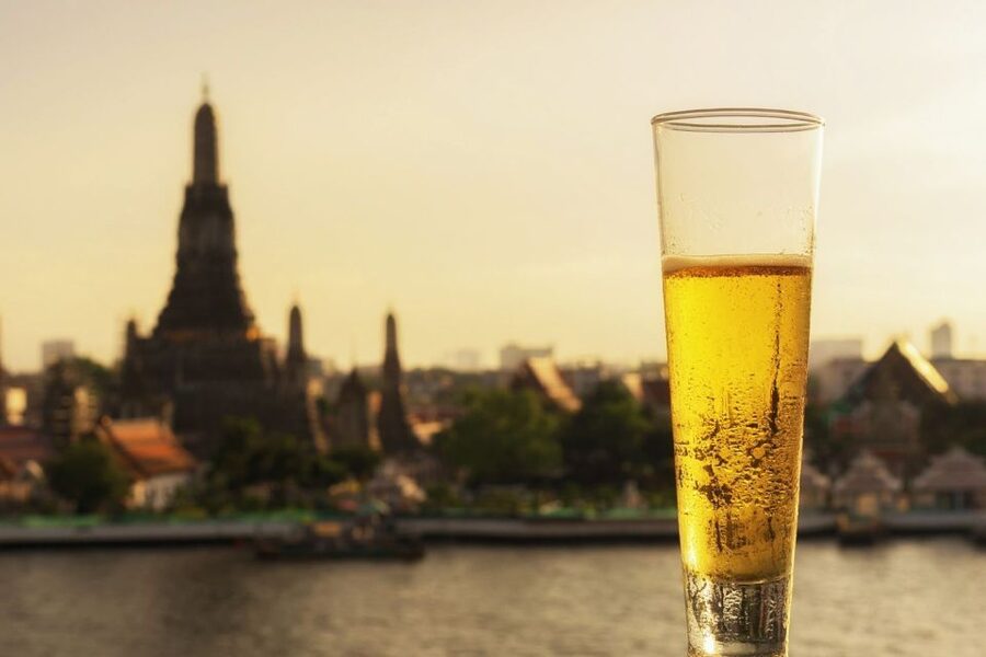 Bangkok: Historical Temples Tour & Hidden Bar at Sunset - Getting around: ferries that may change, walking that won’t