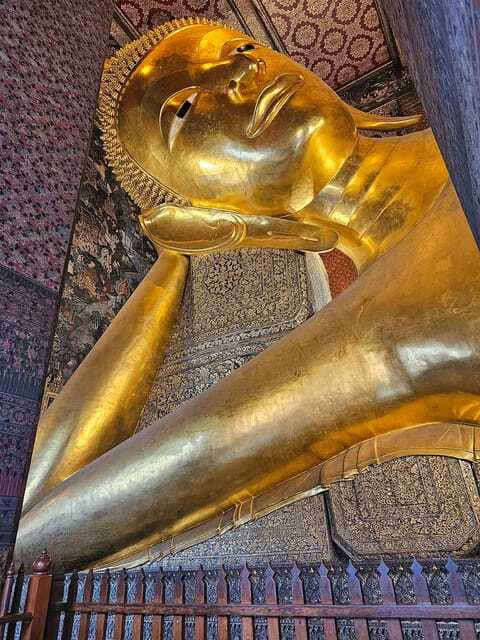 Bangkok History Temples Markets and Food Tasting - Guides make the difference: how Rio and Elena shaped the feel