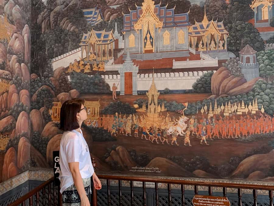 Bangkok: Iconic Temples Private Tour - Wat Phra Kaew & the Grand Palace: where the design tells a story