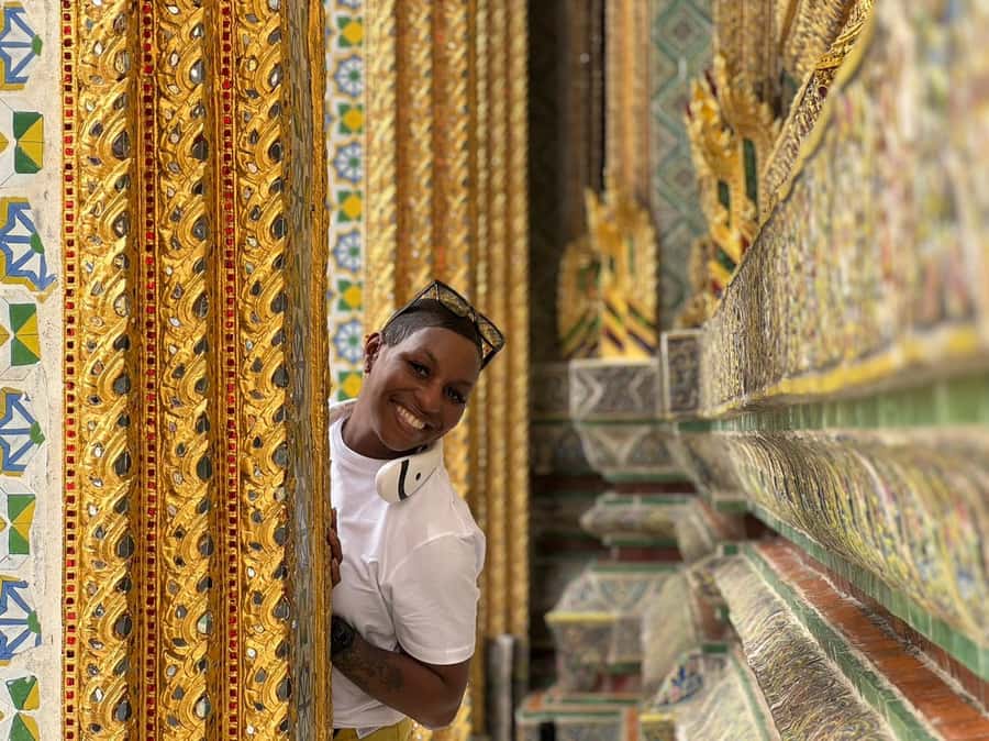 Bangkok in a Day: Must-Visit Highlights Tour with a Guide - Bangkok Noi and the long-tail boat hour: a calmer ending
