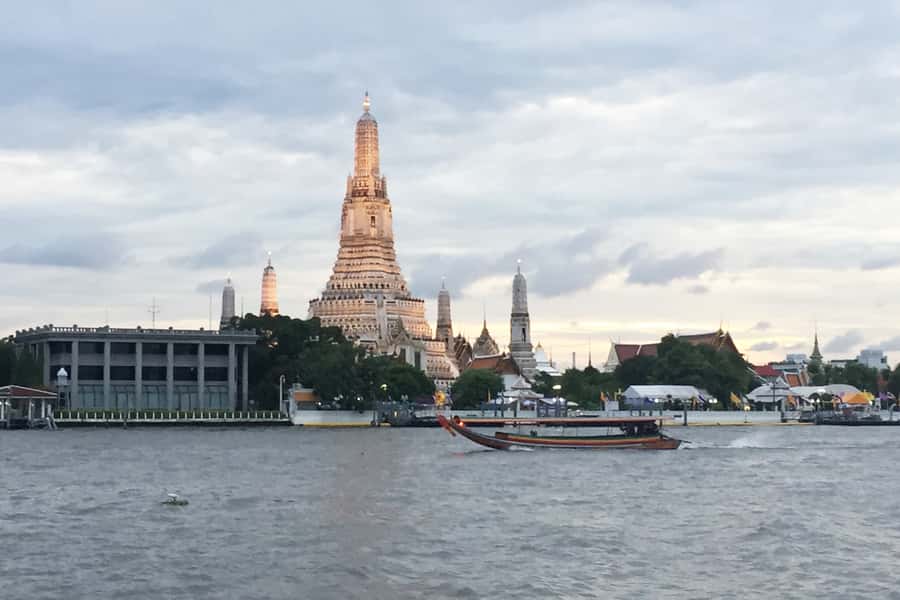 Bangkok in a Day: Must-Visit Highlights Tour with a Guide - Guides make or break the day: what to look for (and why it matters)