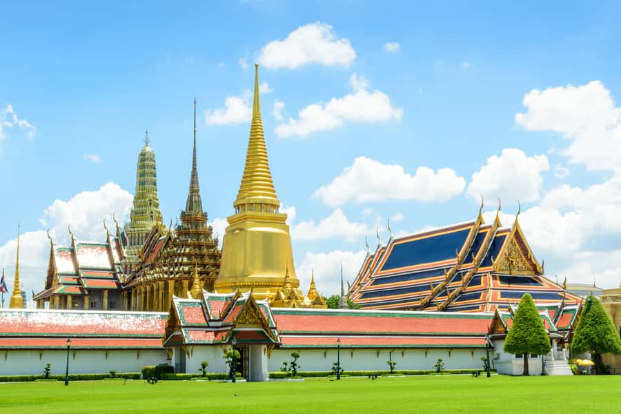 Bangkok in a Day: Must-Visit Highlights Tour with a Guide - Grand Palace and Emerald Buddha: the must-see start (and the dress code test)