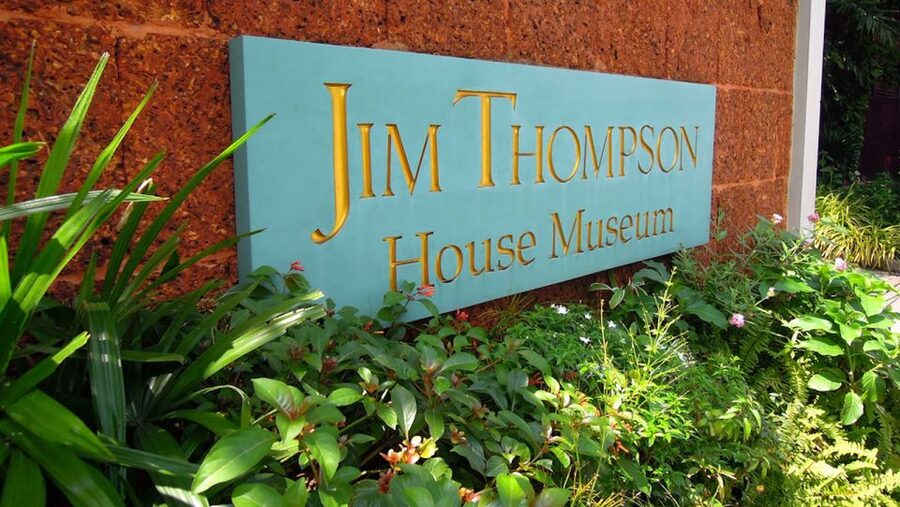 Bangkok: Jim Thompson House Guided Tour with Transfers - Inside the house: teak houses, collections, and the feeling of a maze