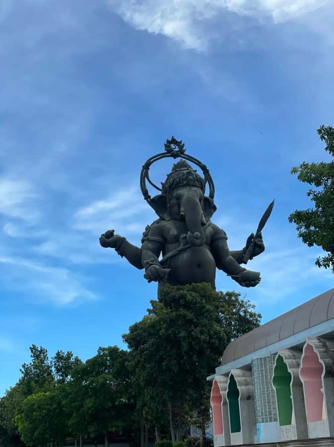 Bangkok: Lord Ganesha Temple Tour - Road time from Bangkok: what 8 hours really means