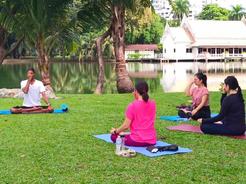 Bangkok: Lumpini Park Yoga Experience - Park etiquette: how to stay comfortable in a public space