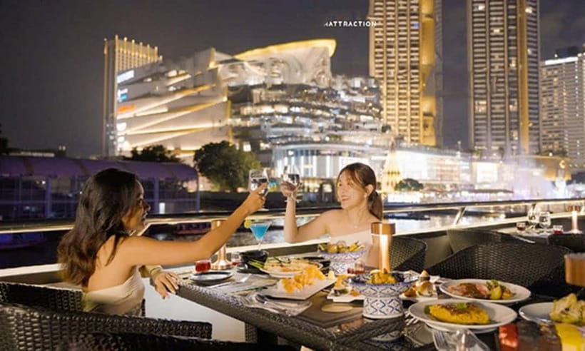 Bangkok: Luxury Dinner Cruise on Chao Phraya River - Dinner Time: The International and Thai Buffet Combo