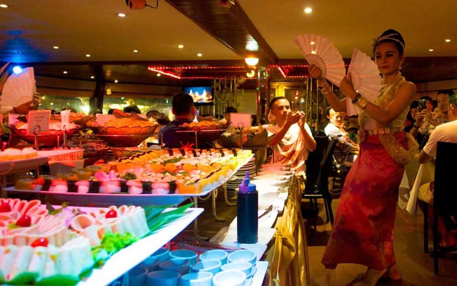 Bangkok: Luxury White Sunset or Dinner Cruise with Beer - Price and value: is $31 worth it?