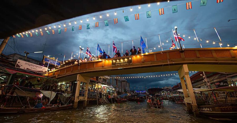 Bangkok: Maeklong Railway Market and Amphawa Floating Market - Price and value: is $48 a fair deal?