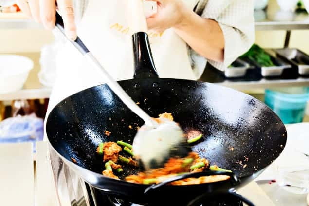 Bangkok: Maliwan Thai Cooking Class with Market Tour - Price and Value: Is $40 a Good Deal in Bangkok?