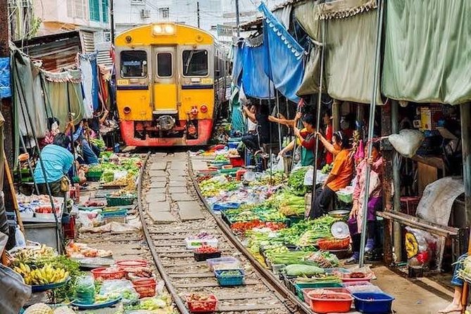 Bangkok Markets, Palaces and Temples Excursion - A 7:00am Start You’ll Actually Appreciate