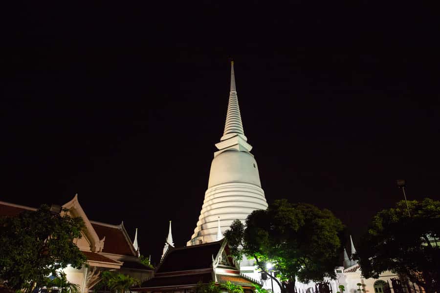 Bangkok: Markets, Temples and Food Night Tour by Tuk Tuk - Food on the Tour: What You’ll Likely Be Eating (and How to Choose)
