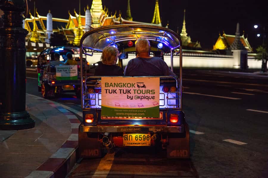 Bangkok: Markets, Temples and Food Night Tour by Tuk Tuk - Drinking, Alcohol, and What Rules to Expect
