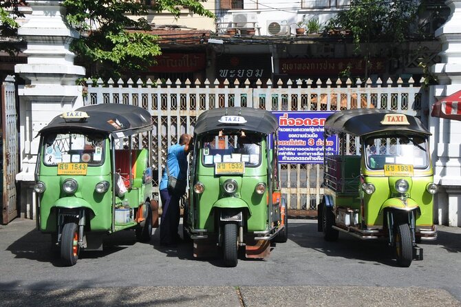 Bangkok: Michelin Guide Street Food Tour by Tuk Tuk - Yaowarat Road Doughnuts: Pa Tong Go Savoey Style