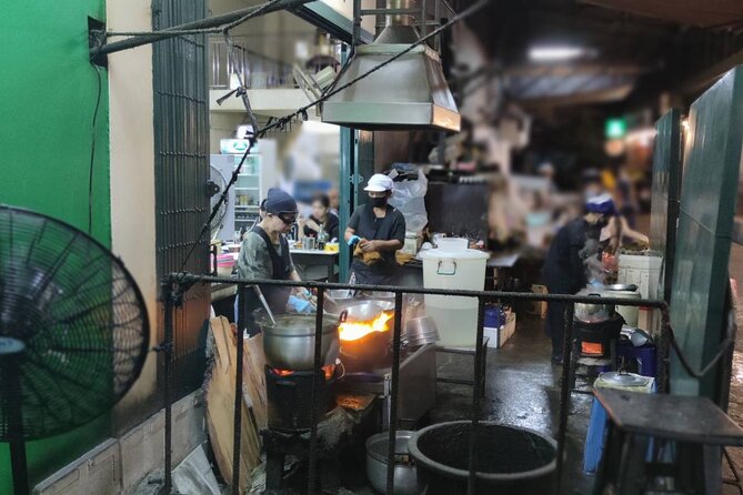 Bangkok: Michelin Guide Street Food Tour by Tuk Tuk - The Tour Experience: Small Group Energy and Guide Style