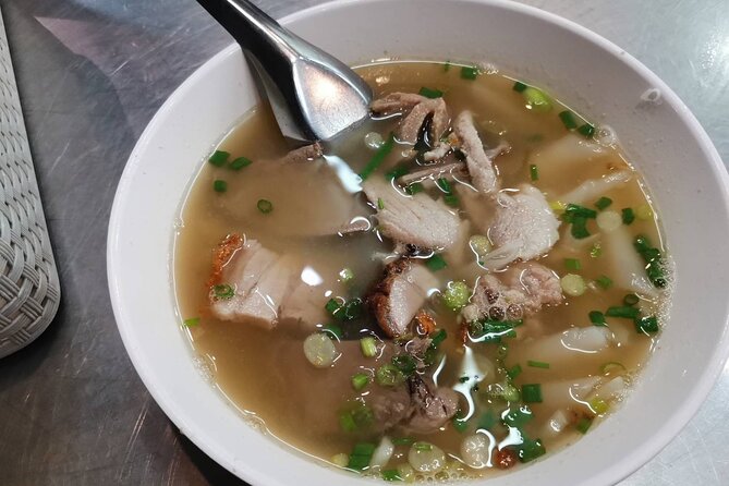 Bangkok: Michelin Guide Street Food Tour by Tuk Tuk - First Stop: Lim Lao Ngow Fishball Egg Noodles