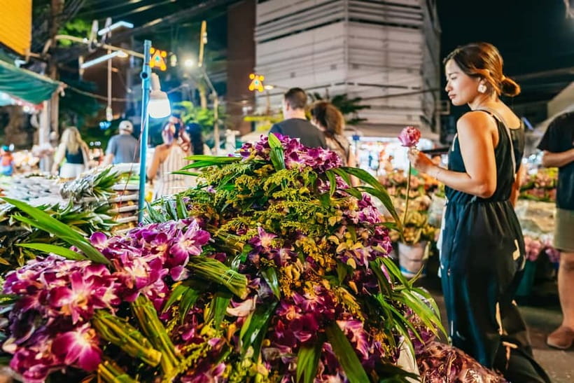 Bangkok: Midnight Food Tour by Tuk-Tuk - Chinatown night: eating smarter than wandering hungry