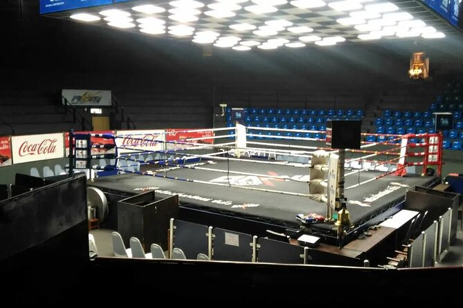 Bangkok Muay Thai Boxing Match at Rajadamnern Stadium - Food, Drinks, and Comfort: What You Can Expect Inside