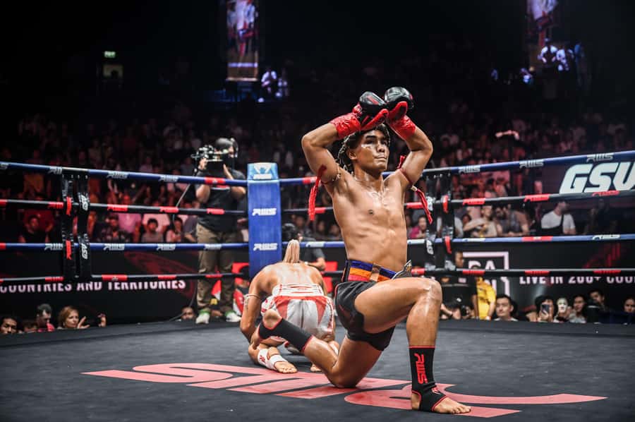 Bangkok: Muay Thai Boxing Tickets at Rajadamnern Stadium - What the Night Looks Like: From Warm-Ups to Main Bouts