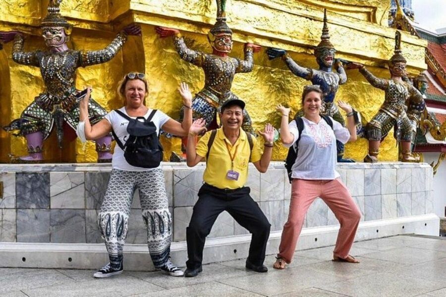 Bangkok : Must-see Private Tour With Car - Tickets, food, and the practical value of $200 per person