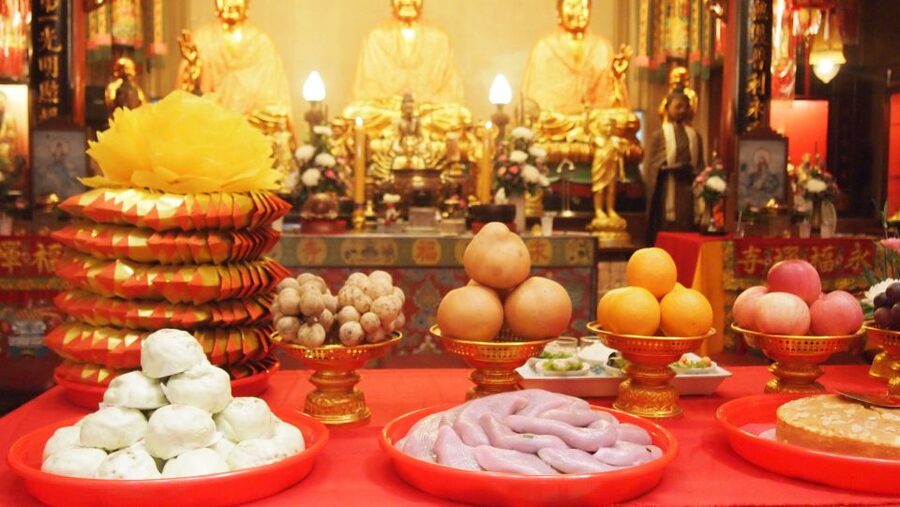 Bangkok: Must things to see in China town, Small group - Lunch, snack, and coffee: where the $41 turns into real value