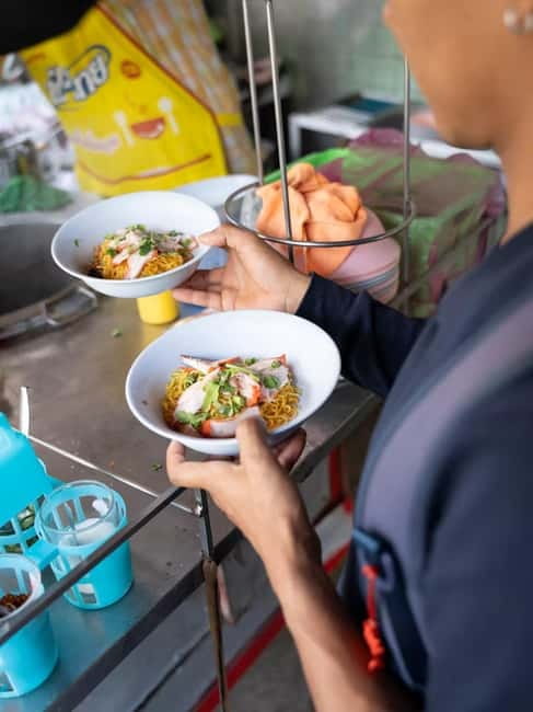 Bangkok: Must-Try Hidden Bike & Food Experience - Where you meet and how the ride starts at Tsai Eatery